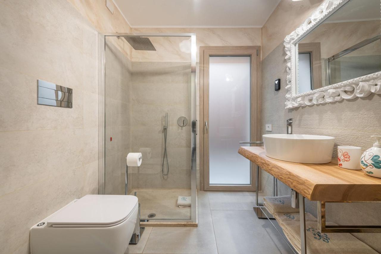 Villa Sa Rocca Junior & Suite Chia Extérieur photo