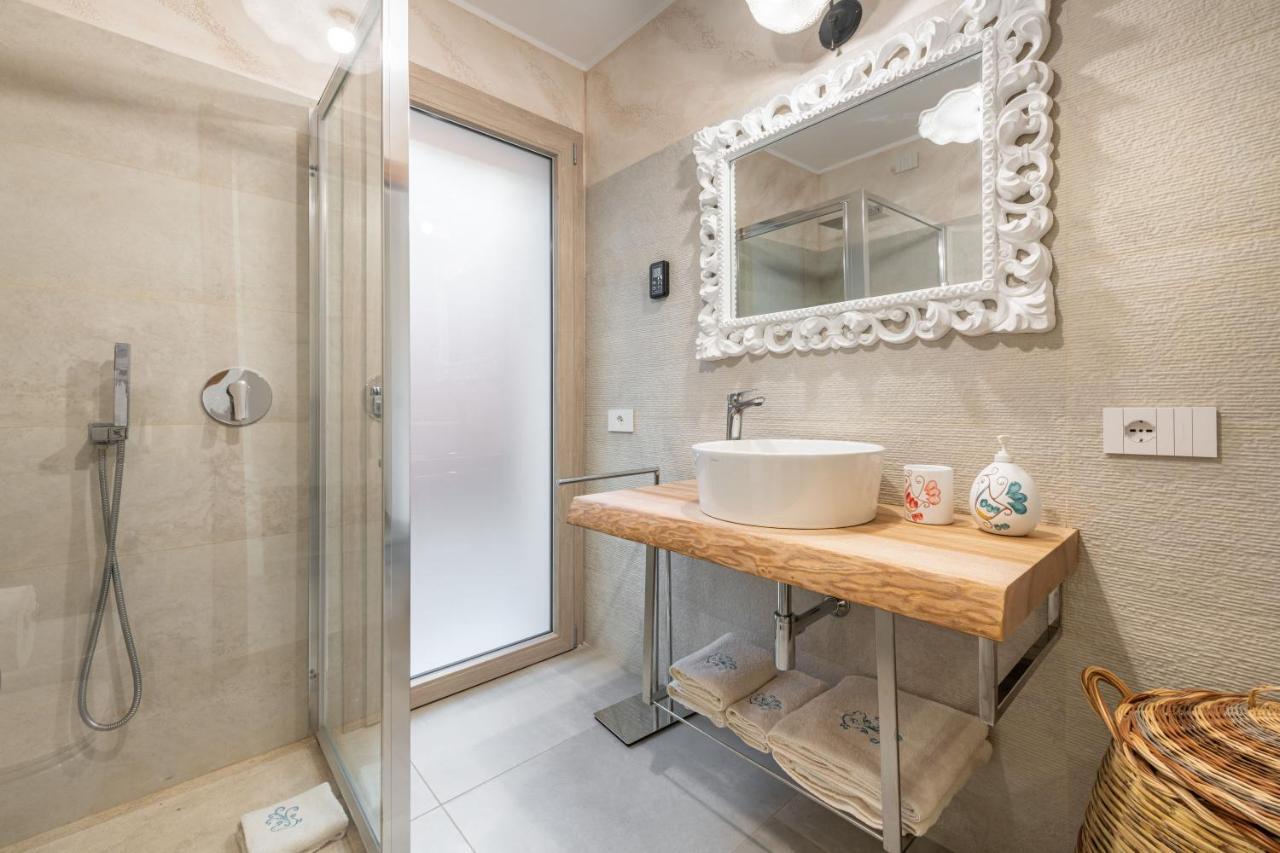 Villa Sa Rocca Junior & Suite Chia Extérieur photo