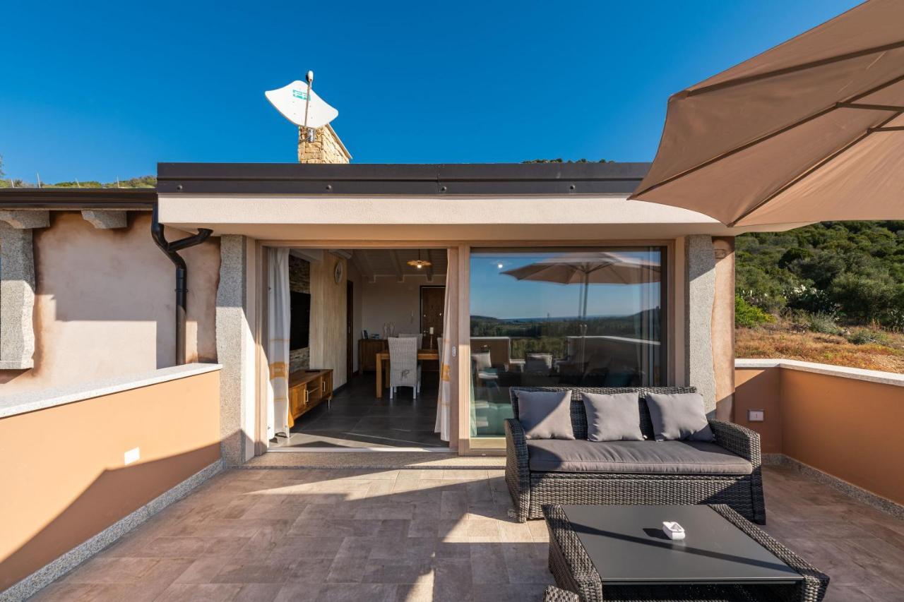 Villa Sa Rocca Junior & Suite Chia Extérieur photo