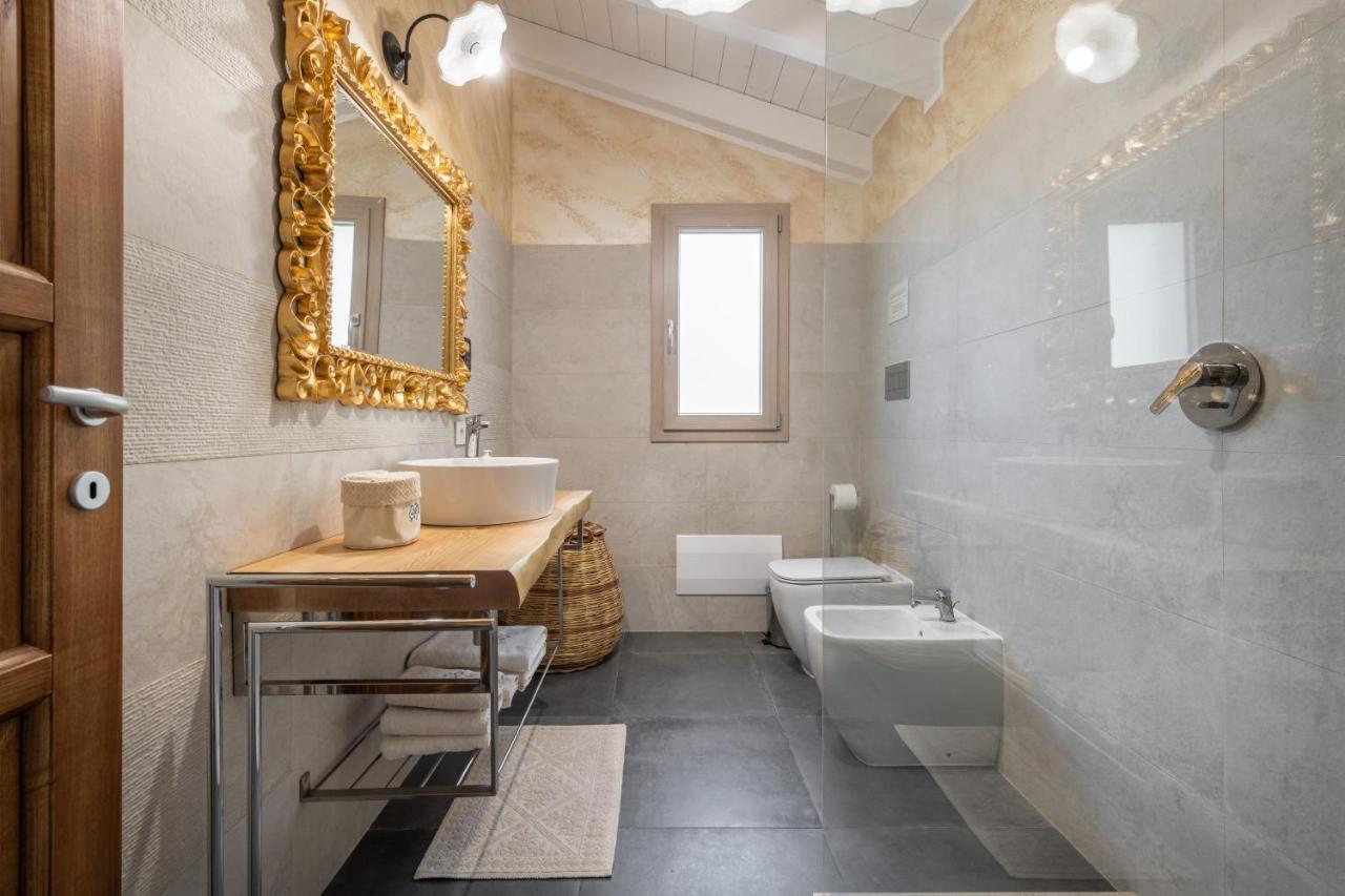 Villa Sa Rocca Junior & Suite Chia Extérieur photo